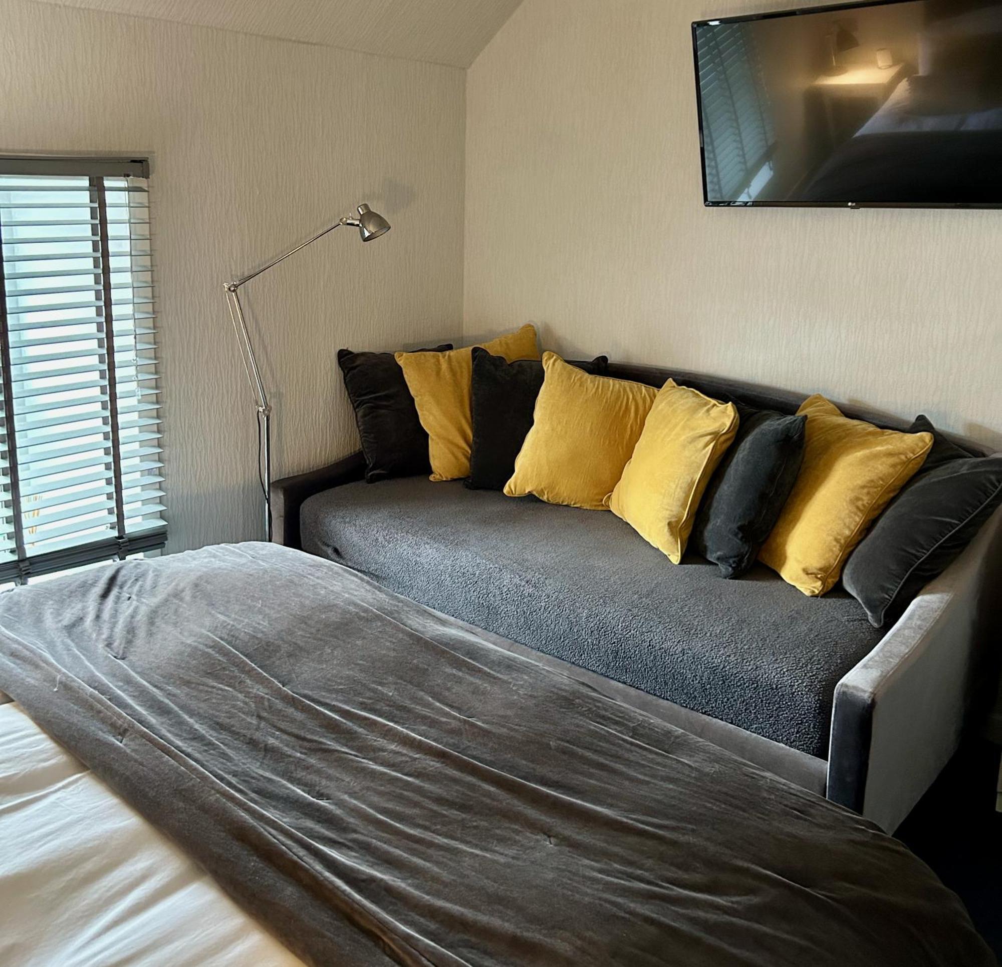 Lochindaal Hotel Port Charlotte Eksteriør billede