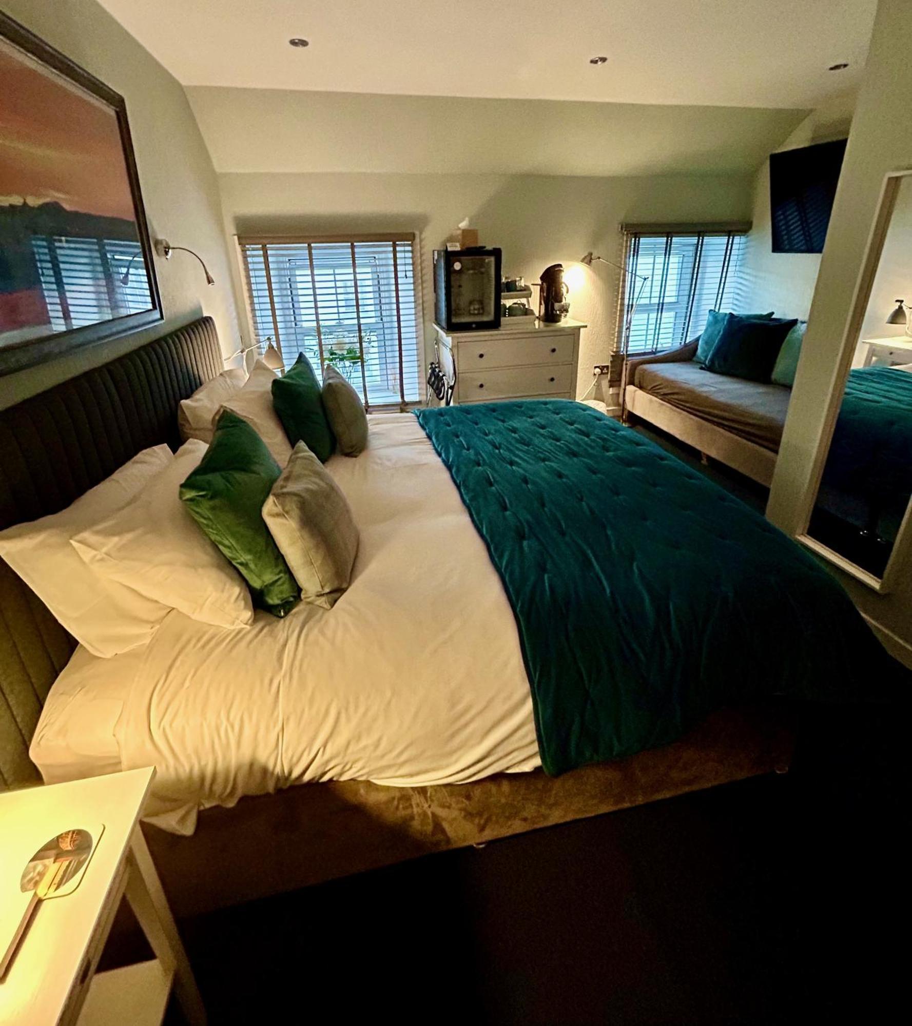 Lochindaal Hotel Port Charlotte Eksteriør billede