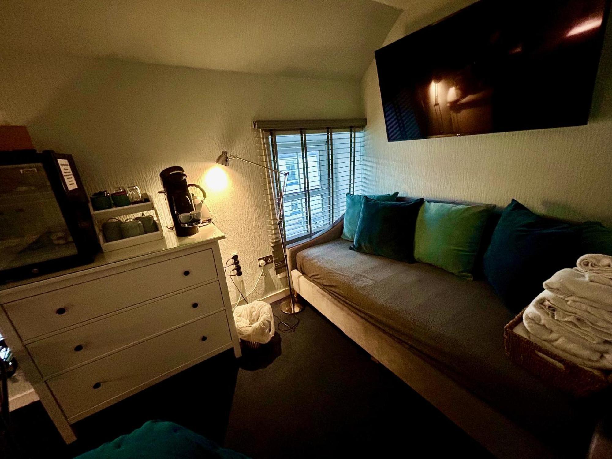 Lochindaal Hotel Port Charlotte Eksteriør billede