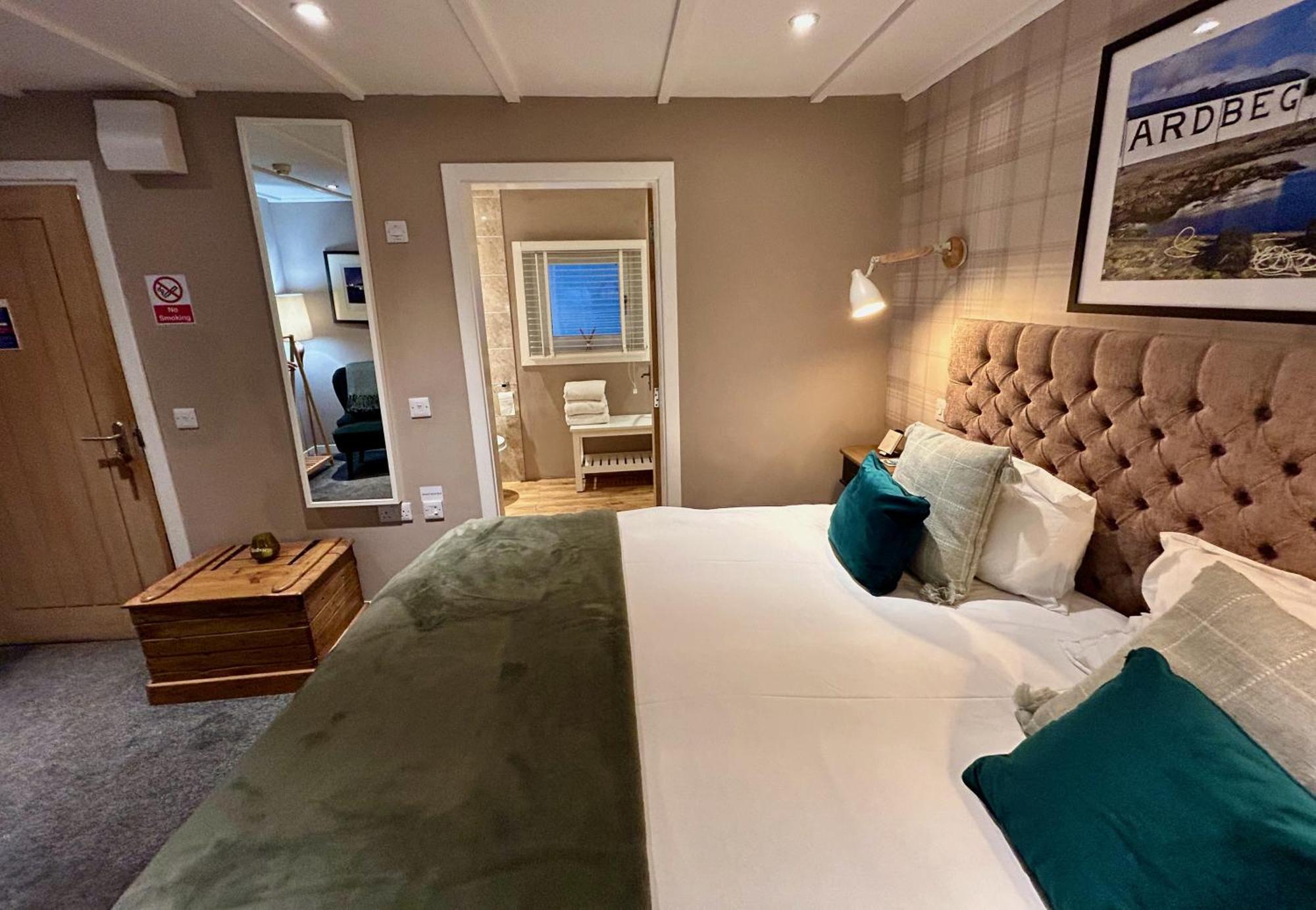 Lochindaal Hotel Port Charlotte Eksteriør billede