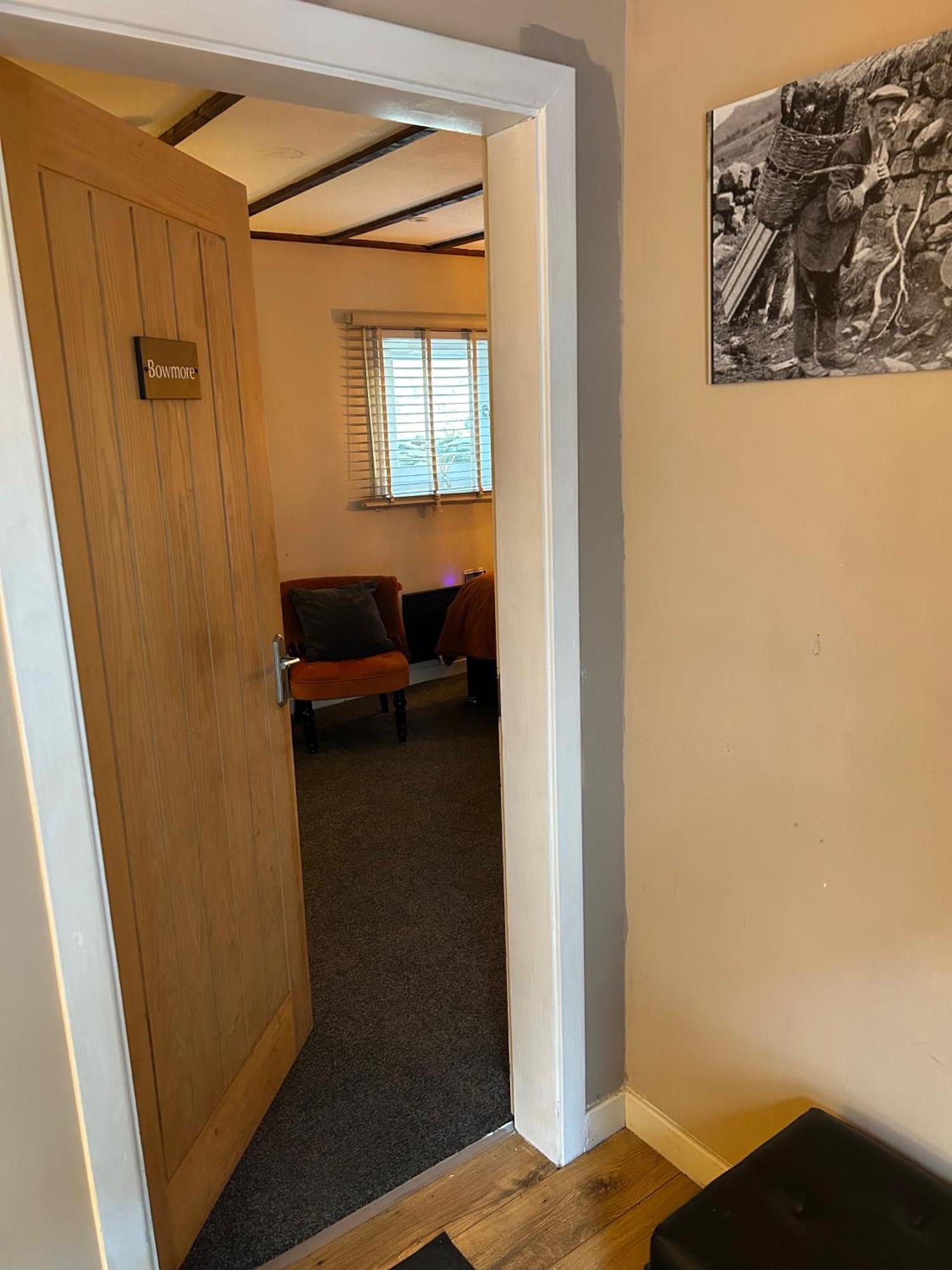 Lochindaal Hotel Port Charlotte Eksteriør billede