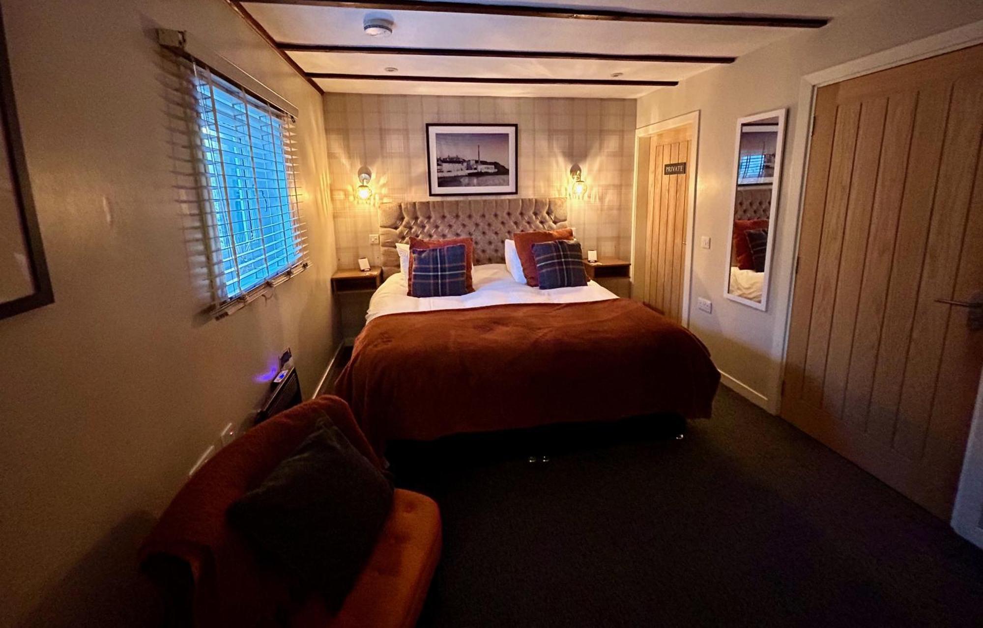 Lochindaal Hotel Port Charlotte Eksteriør billede